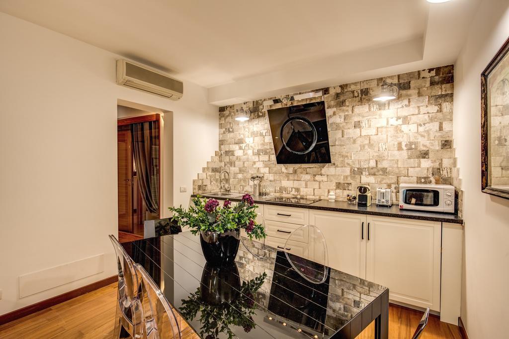 Pantheon Miracle Apartment Rom